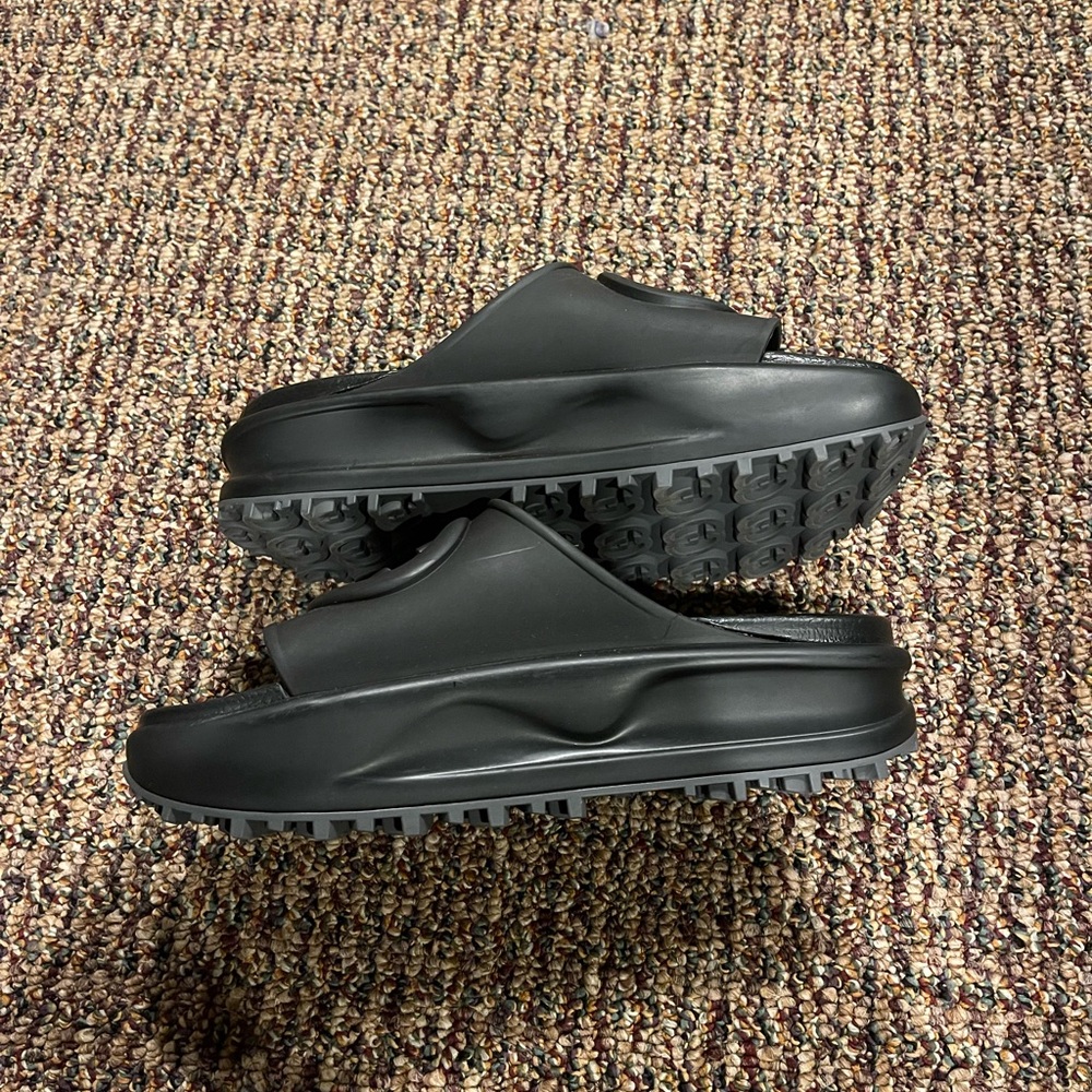 Gucci Black Slide Sandals - Picture 3 of 7